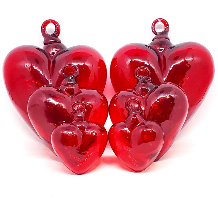 Sale Items / Red Three Sizes Hanging Glass Hearts (set of 6) / These beautiful hanging hearts will be a great gift for your loved one.